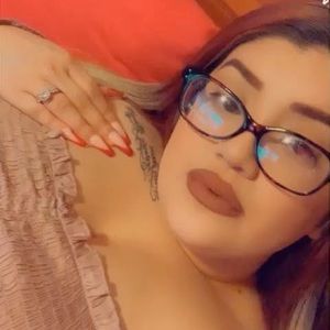 Meet your Posher, Alia